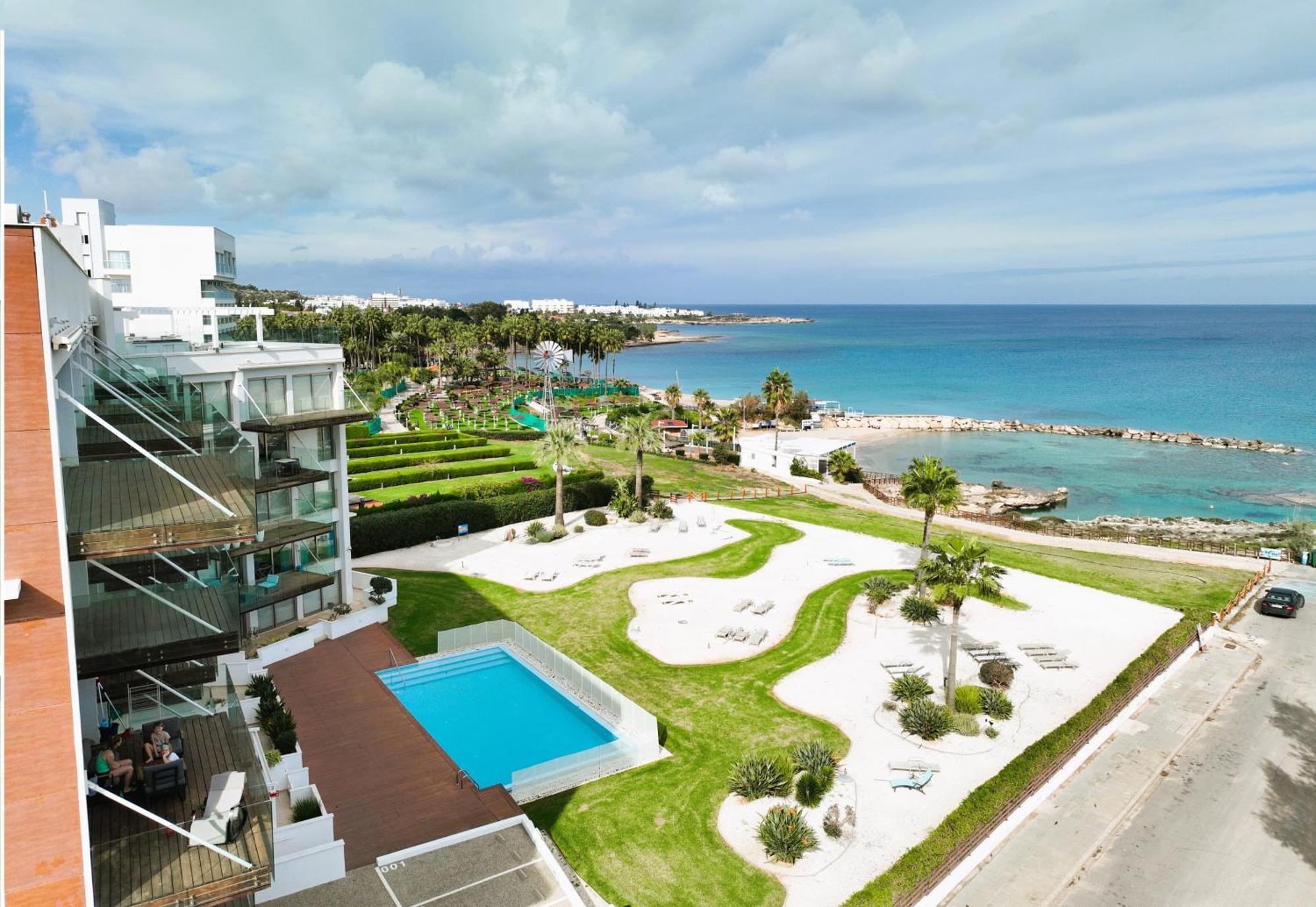 Apartment Josephine - Beachfront بروتاراس المظهر الخارجي الصورة